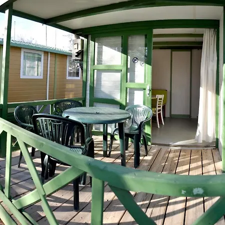 Camping Coll Vert 3* アルファファル