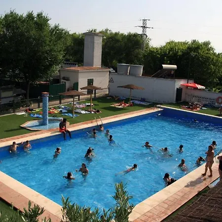 ホリデーパーク Camping Coll Vert アルファファル